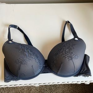 Torrid Bra 44 DDD